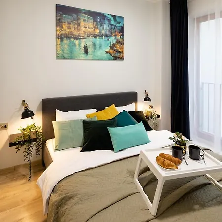 Old Ridzenes Design Apartment *