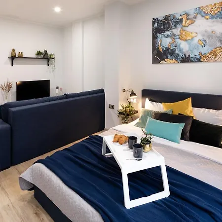 شقة Old Ridzenes Design *