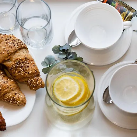 Old Ridzenes Design شقة